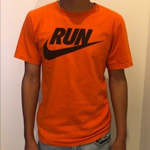 Vintage nike run tee